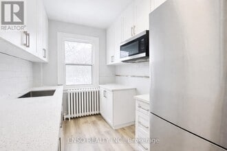 Building Photo - 5325 Van Alstyne Pl