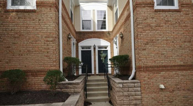 Building Photo - 43890 Hickory Corner Ter