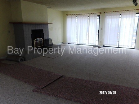 Foto del edificio - 745 Paradise Rd