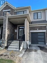 Building Photo - 534 Worden St