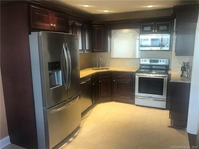 Foto del edificio - 109 Fawn Ridge Ln