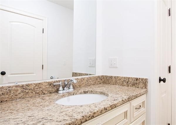 Building Photo - 545 Sumner St