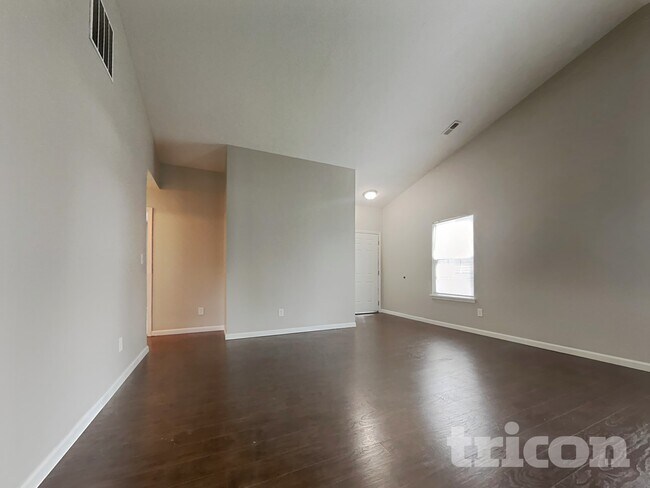 Building Photo - 2240 Prairie Fire Ln