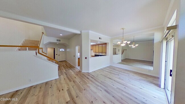 Foto del edificio - 615 Baywood Ln