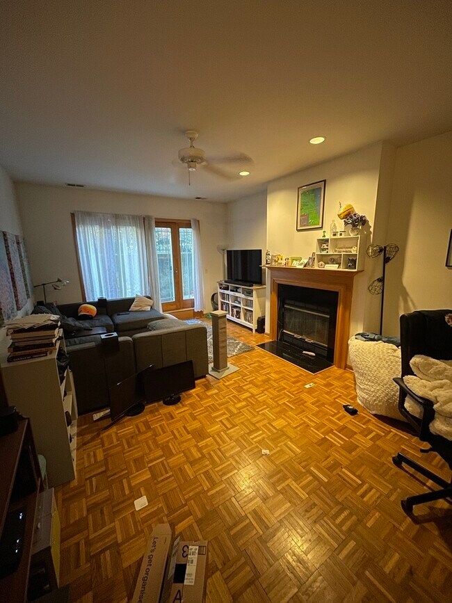 Foto del edificio - 4233 N Kenmore Ave