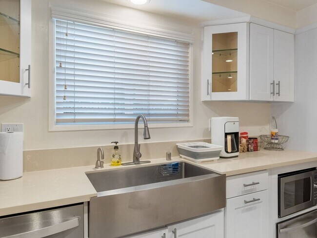 Foto del edificio - 3 Bedroom Single Family Home in Long Beach