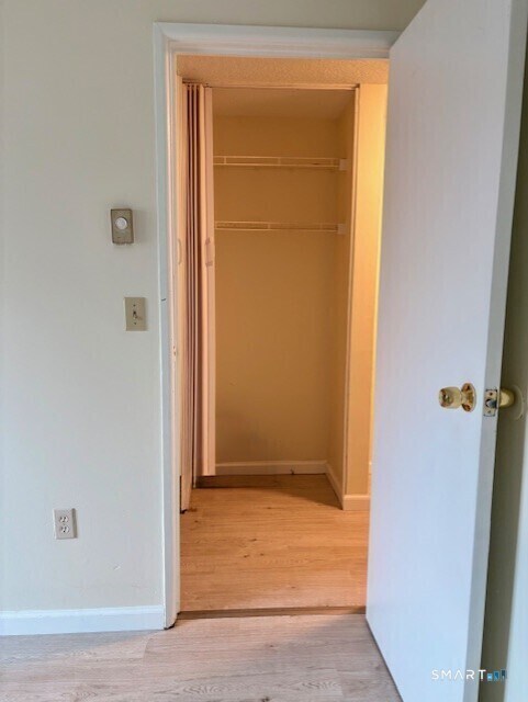 Foto del edificio - 176 Burgundy Hill Ln