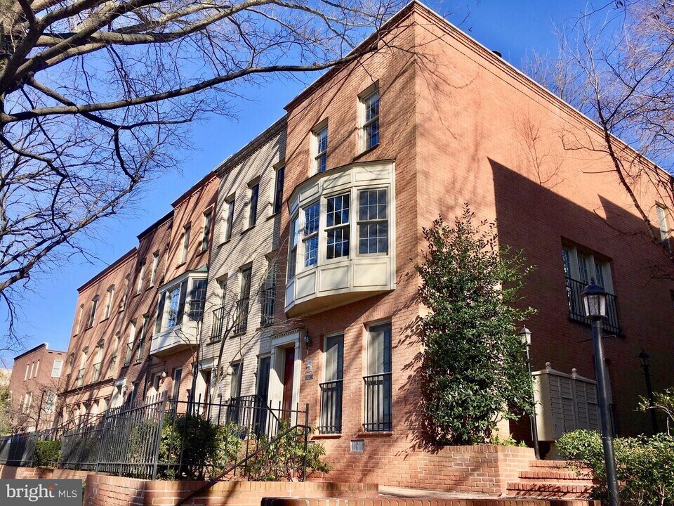 4609 MacArthur Blvd NW Unit A, Washington, DC 20007 Condo for Rent in