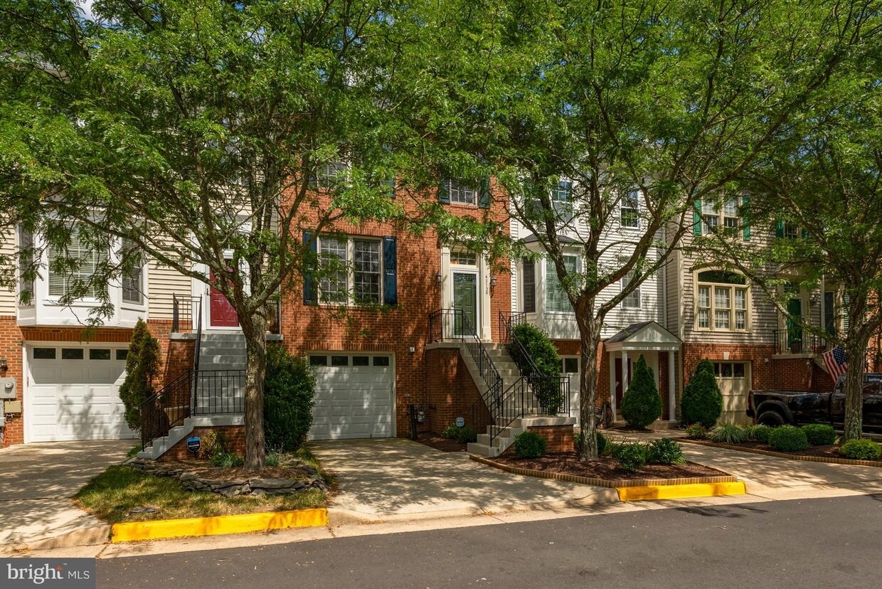 43150 Katama Square, Chantilly, VA 20152 Townhome Rentals in Chantilly VA