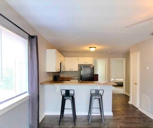 Photo - 1428 Devon Ln House