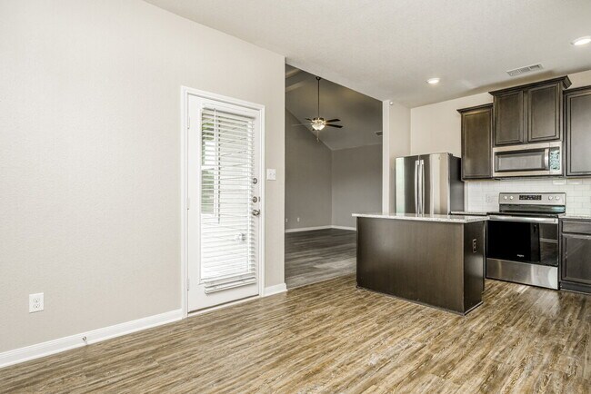 Foto del edificio - 1403 Park Trails Blvd
