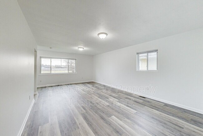 Foto del edificio - 3520 N Graham Ave