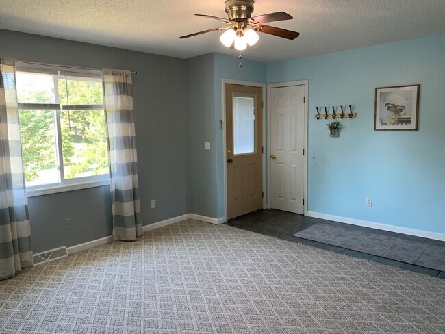Foto del edificio - Less Than A 5 Minute Drive To Fort Leonard Woods Main Gate