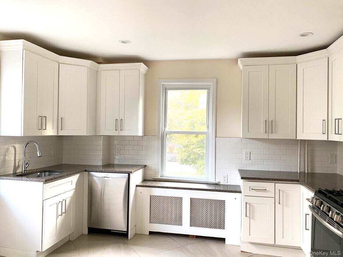 Foto principal - 164 Ashford Ave