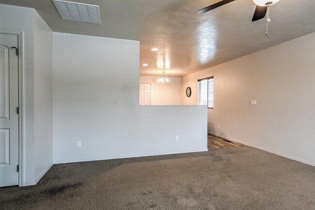 Building Photo - Single-Level Home in Meridian