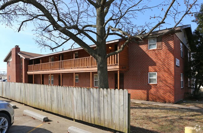 Building Photo - 520-528 E Harrison St