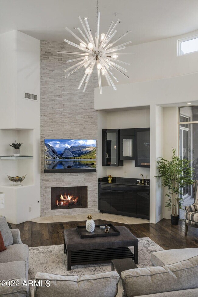 Building Photo - 10448 E Skinner Dr