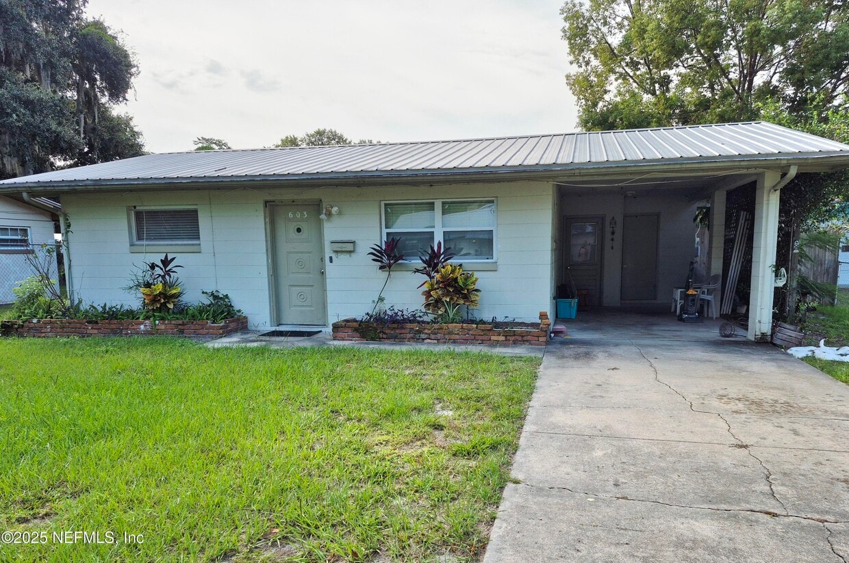 Primary Photo - 603 Magnolia Ave