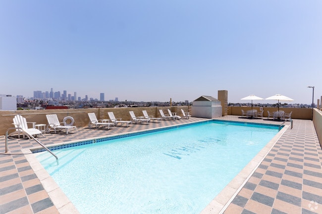 The Langham Apartments Los Angeles Ca Pool The Langham