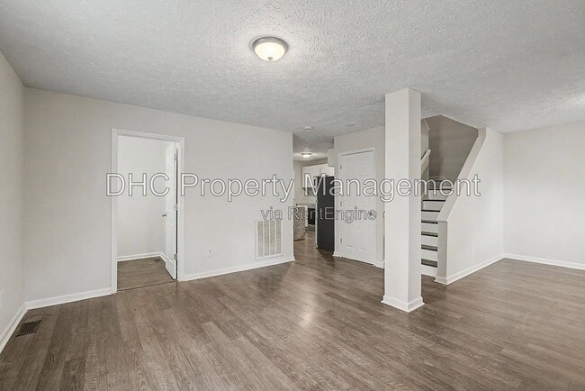 Building Photo - 1167 Hubbard St SW