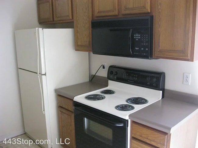 Building Photo - 310 Nikki Way