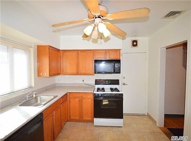 Foto del edificio - 271-30 77th Ave