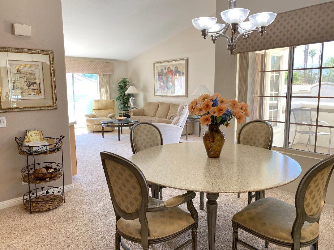 Foto principal - 133 Desert Falls Ct