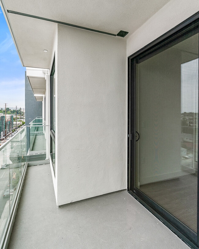 Building Photo - Venue Residences