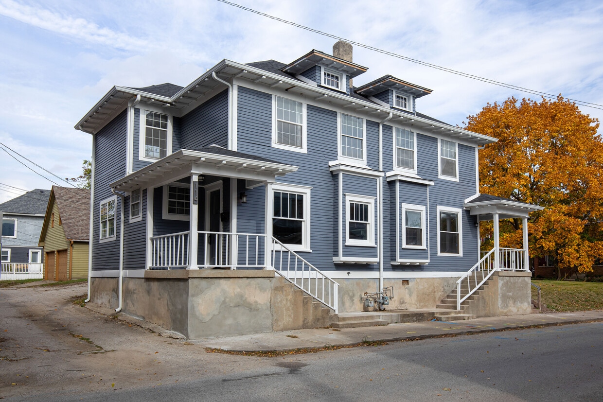 Primary Photo - 114 East 21st St
