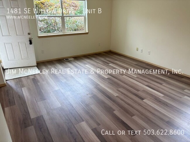 Foto del edificio - 1481 SE Willow Dr