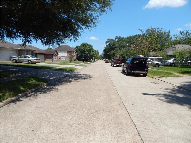 Foto del edificio - 2626 Autumn Springs Ln