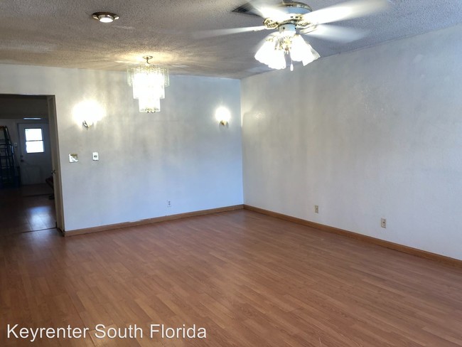 Building Photo - 3 br, 2 bath House - 3909 Loni St.
