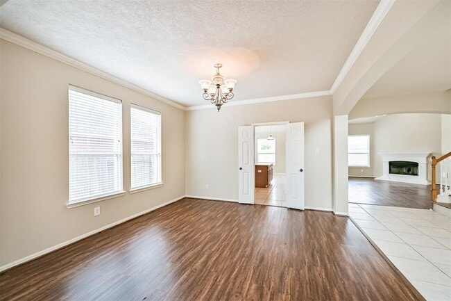 Building Photo - 2410 Sunfire Ln