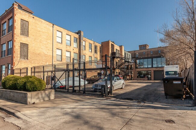 Foto del edificio - 2425 W 14th St