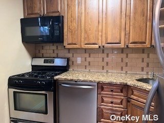Building Photo - 1069 Fenwood Dr