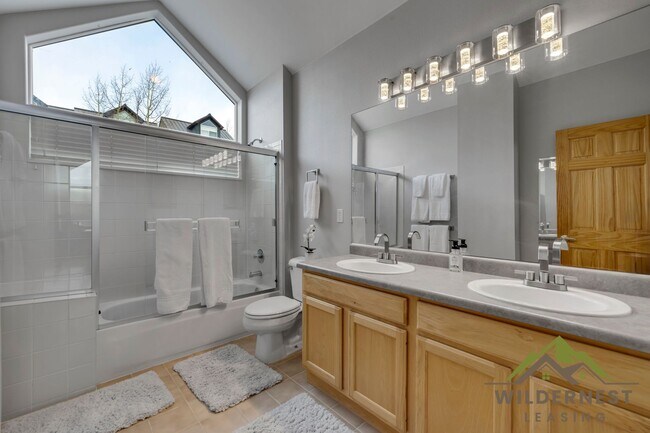 Foto del edificio - Spacious Townhome with Amazing Views