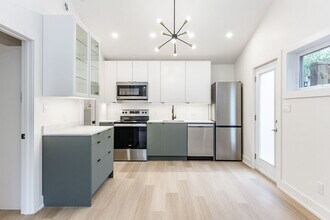 Building Photo - 51 E 42nd St