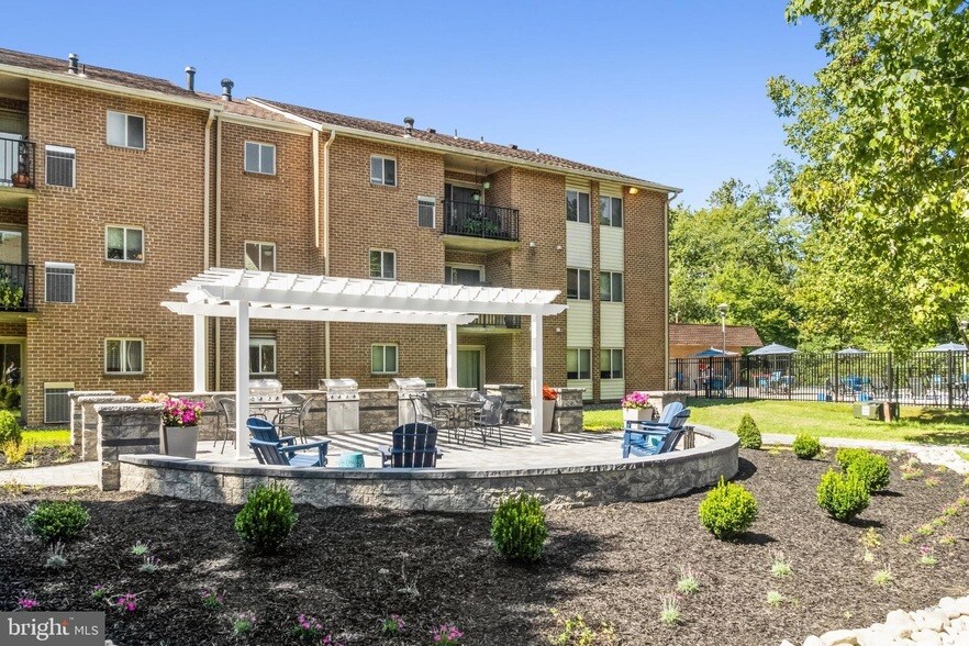 Foto principal - 710 Heritage Ln