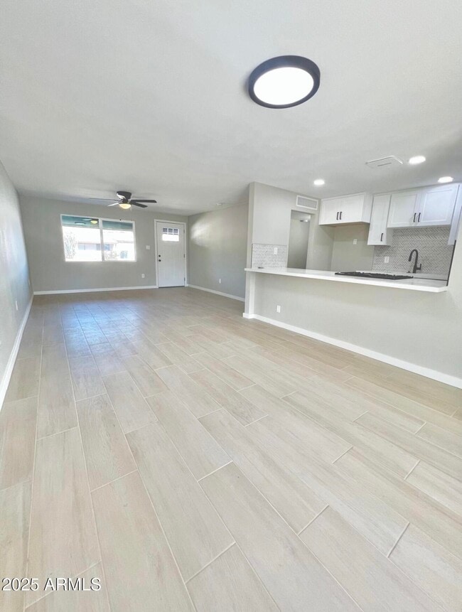 Building Photo - 3839 E Friess Dr