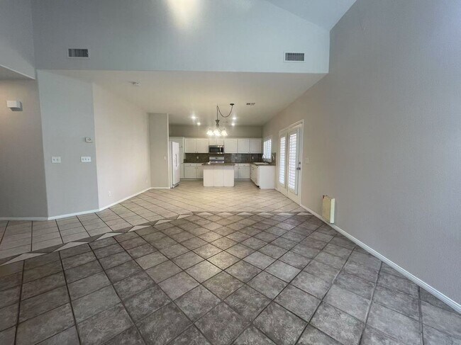 Foto del edificio - Nice two-story single-family property has ...