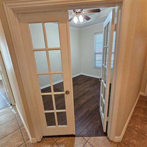 Foto del edificio - 922 Meadow Flower Ln