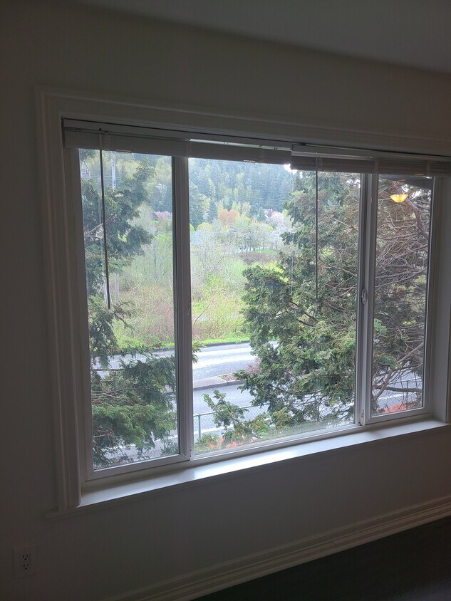 200 SW Florence Ave Unit I14, Gresham, OR 97080 Condo for Rent in