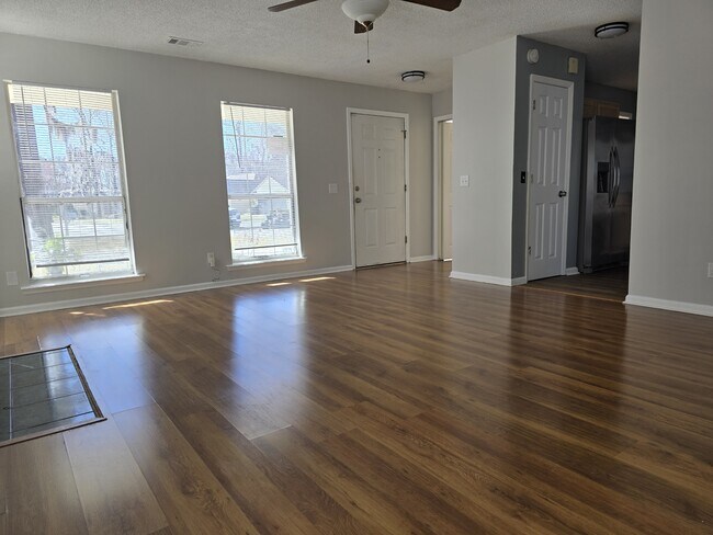 Building Photo - 22 Avocet Way