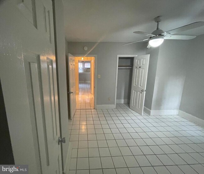Foto del edificio - 1820 Swann St NW