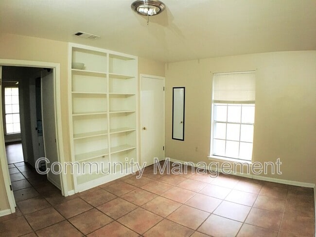 Building Photo - 1185 Bayou Paul Ln
