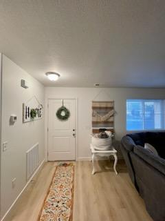 Building Photo - 1642 W Parkview Dr