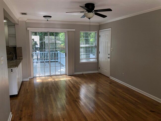 Foto del edificio - 3337 Wildwood Trail