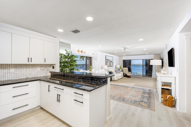 Building Photo - 175 SE St Lucie Blvd