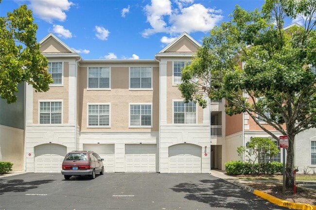 Building Photo - 12825 Madison Pointe Cir