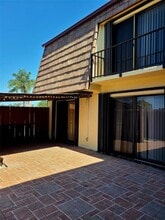 Building Photo - 912 Springdale Cir